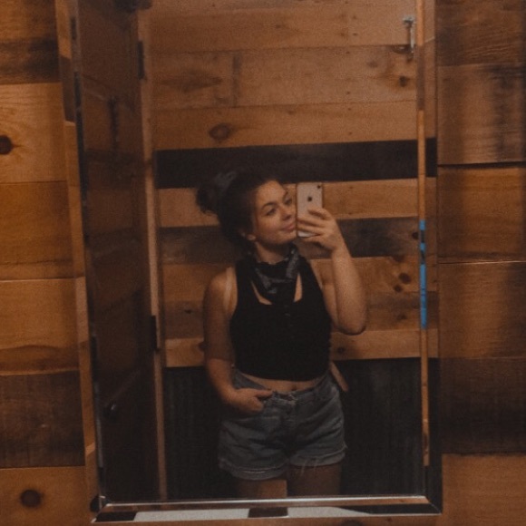 Meet your Posher, Therese - Picture 1 of 1